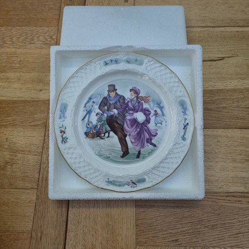 Royal worcester christmas - worcester,