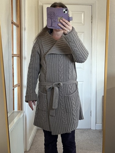 White company 100 - 100%, cashmere