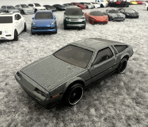 Hot wheels delorean dmc back - delorean,