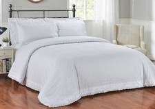Richmond – Embroidered Duvet