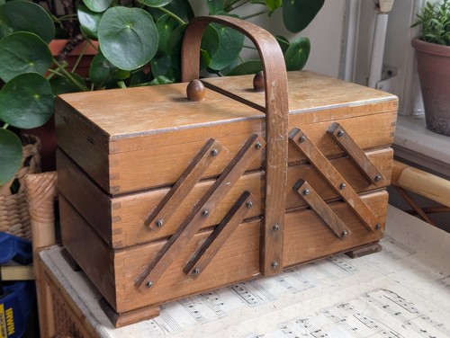 Vintage wooden cantilever - wooden,