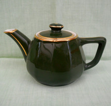 Dark green & gold Apilco Bistroware small tea pot - 1 pint (650 ml)