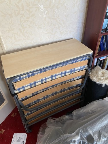Fold away single bed - single,