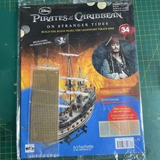 HACHETTE BUILD THE PIRATES OF