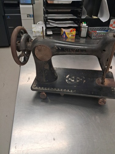 Antique singer sewing machine - singer,