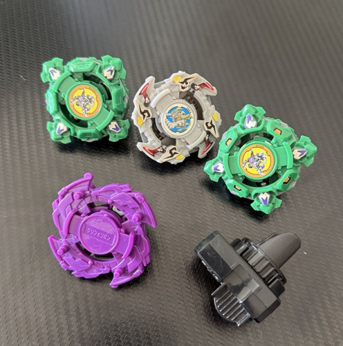 Beyblade bundle 2000s missing - beyblade,