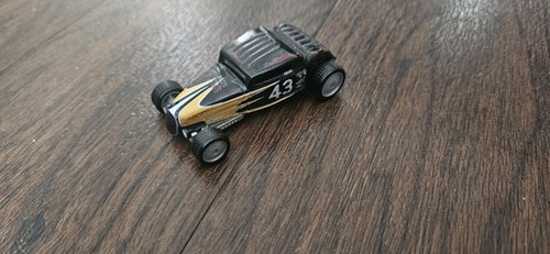 Hot wheels premium car - hot,