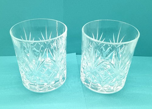 Pair cut glass - of, whisky