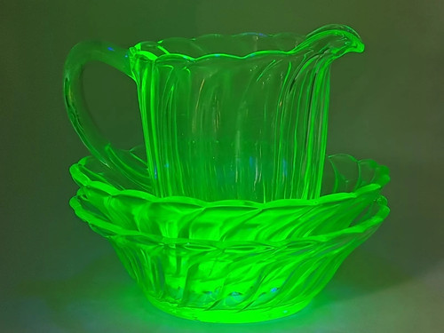 Bagley uranium glass jug - uranium, bowls