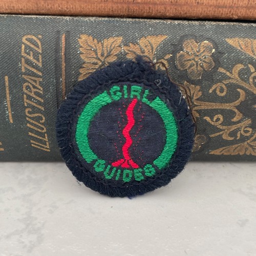 Vintage girl guides - girl, badge