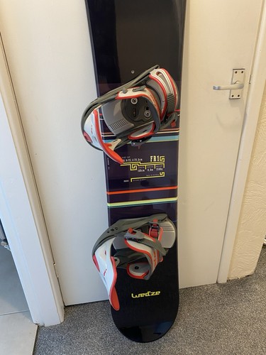 Wedze snowboard with - snowboard, bindings