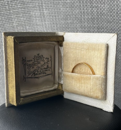 Antique book ring box 22ct - book,