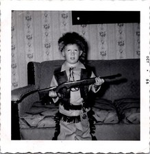 PH1469 Boy Davy Crockett