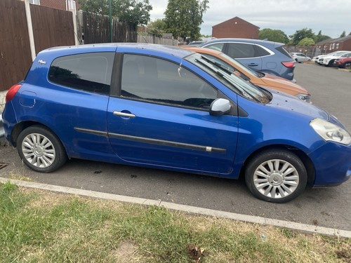Renault clio 2010 - renault,