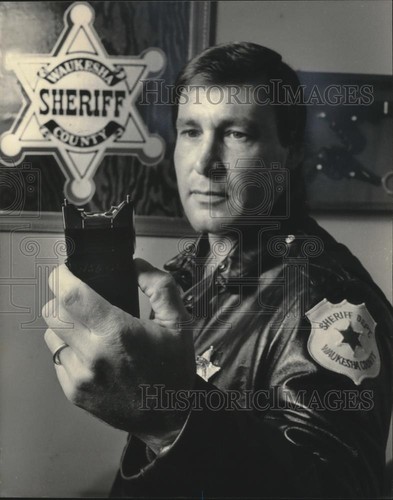 1985 press photo - photo, waukesha