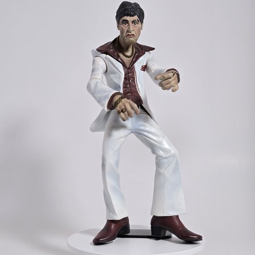 Mezco scarface action - 10",