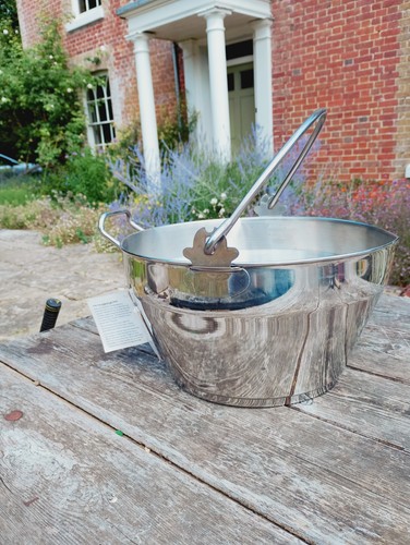 Stainless steel - ,