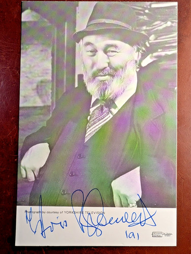 Vintage signed 6x4 photo - :, bill