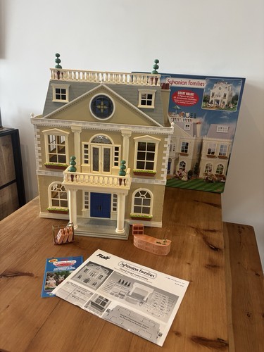 Sylvanian families grand hotel - sylvanian,