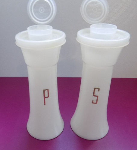Tupperware hourglass - tupperware,