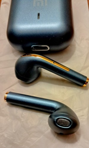 Ear buds bluetooth earphones - ear,