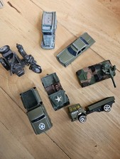  Bundle of vintage Toy Army