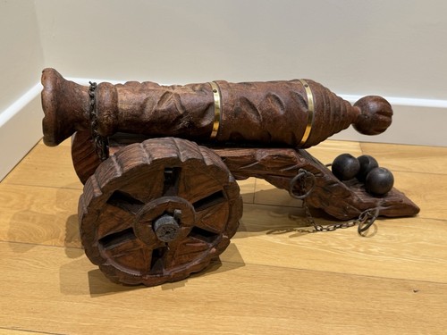 Stunning vintage large - stunning, carved