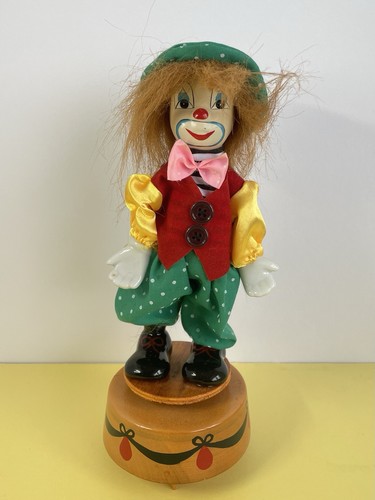 Vintage creepy clown rotating - vintage,