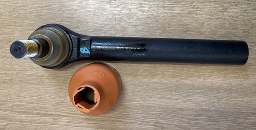Track rod end fits - fermec, 860