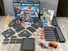 Matchbox Motorcity 300 Road Layout 1980s Set + 2 x Vehicles - Missing 1 x Piece 