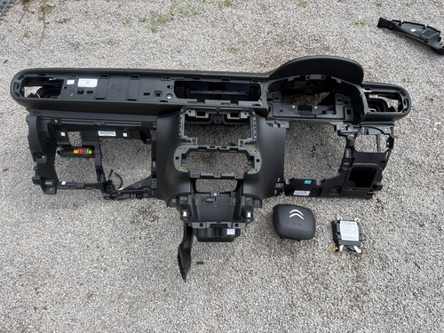 Citroen mk3 2020 dashboard - citroen,