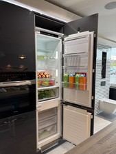 Neff KI7962FD0G - Neff 193.5cm high Built-in NoFrost Fridge/Freezer  EX-DISPLAY