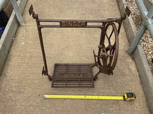 Vintage singer sewing machine - sewing,