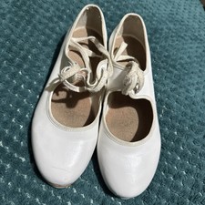 BLOCH Tap Shoes - Girls Size 13.5  - White - leather finish 