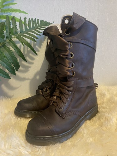 Martens triumph aimilita - triumph,