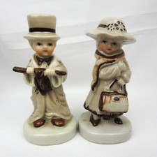 ⭐ Pair of Small Porcelain Children Figurines - Mantle Figures