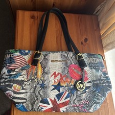 Michael Kors Rare exclusive MK London Pattern Signature Bag