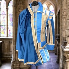 Tudor costume with pumpkin