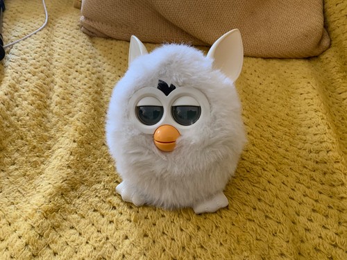 Rare hasbro white - white, yeti