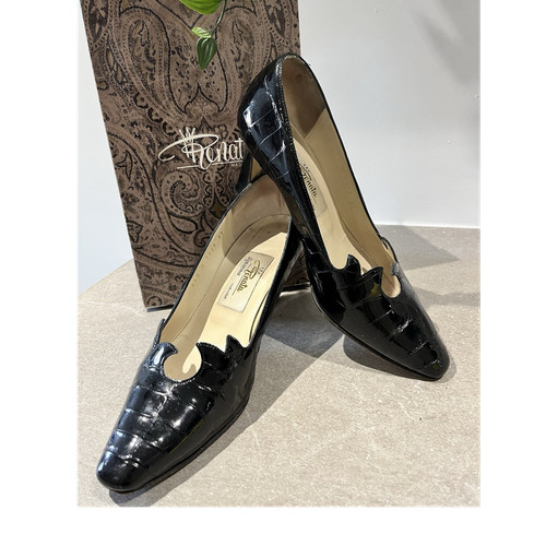 Renata black patent leather - black,