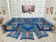 Arabic Corner Majlis, Seat