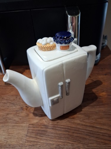 Ceramic refrigerator shaped - ceramic, refrigerator-shaped