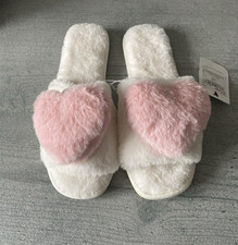 TU Ladies Fluffy Heart
