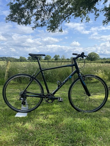 Giant escape hybrid - 2, commuter