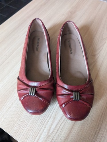 Shuropody burgundy leather