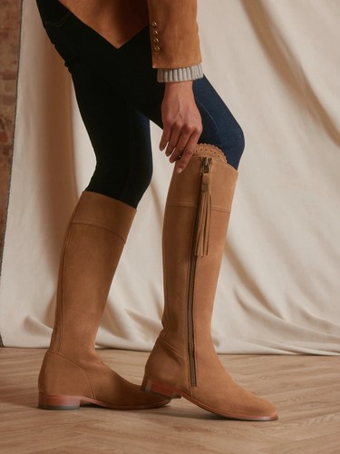 Fairfax favor suede - &,