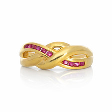 585 Gold Ruby Ring 4.2g