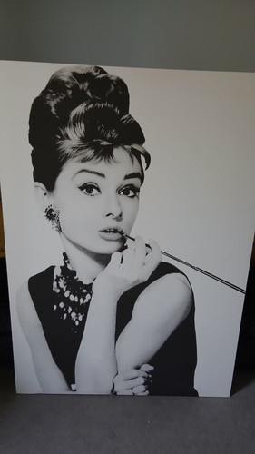 Black white audrey hepburn - &,