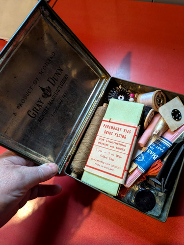 Sewing tin scottish - (w5),