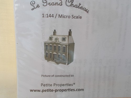 Dolls house miniature 144th - miniature,